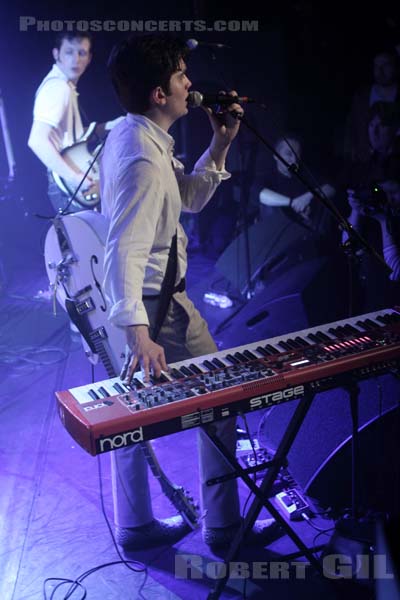 MUSTANG - 2010-02-22 - PARIS - La Maroquinerie - 